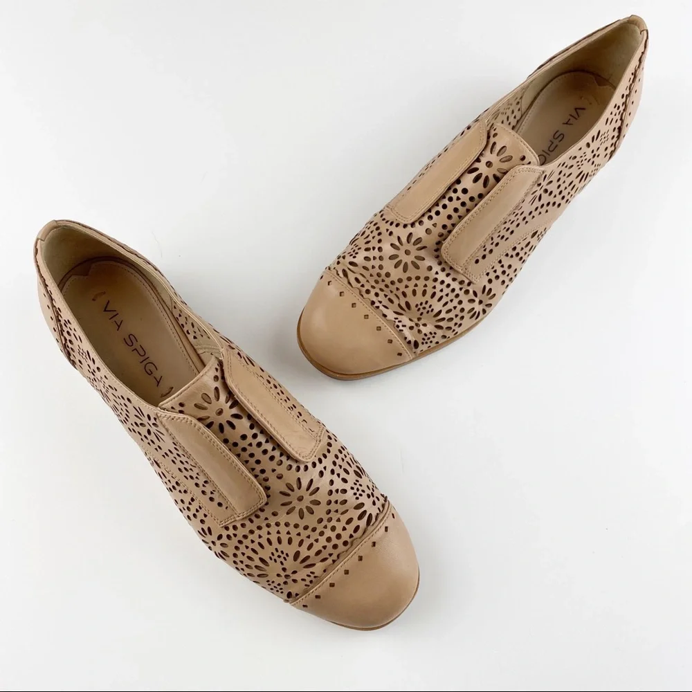Via Spiga Tan Perforated Flats - Picture 1 of 11